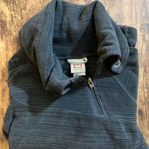 Avalanche woman’s size small cowl neck fleece pullover